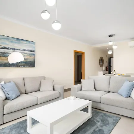 Modern And Spacious Apartment, *