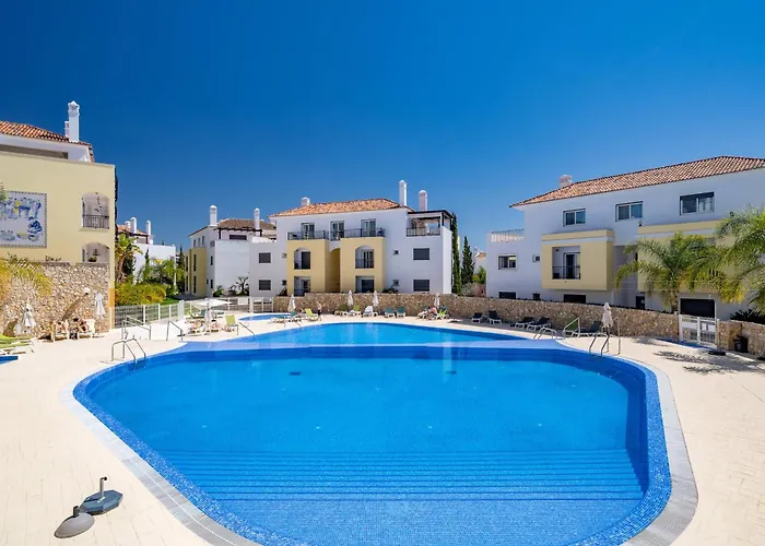 Modern And Spacious Apartment,