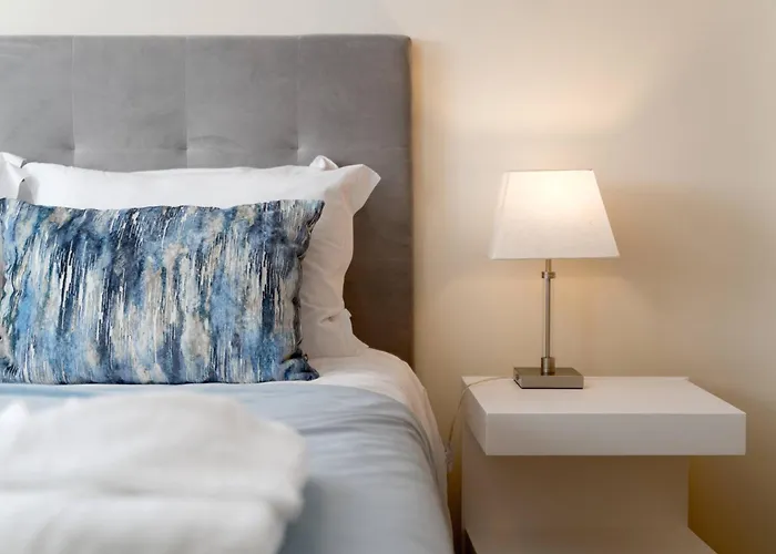 Daire Modern And Spacious Apartment,