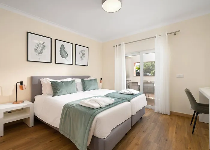 Daire Modern And Spacious Apartment,